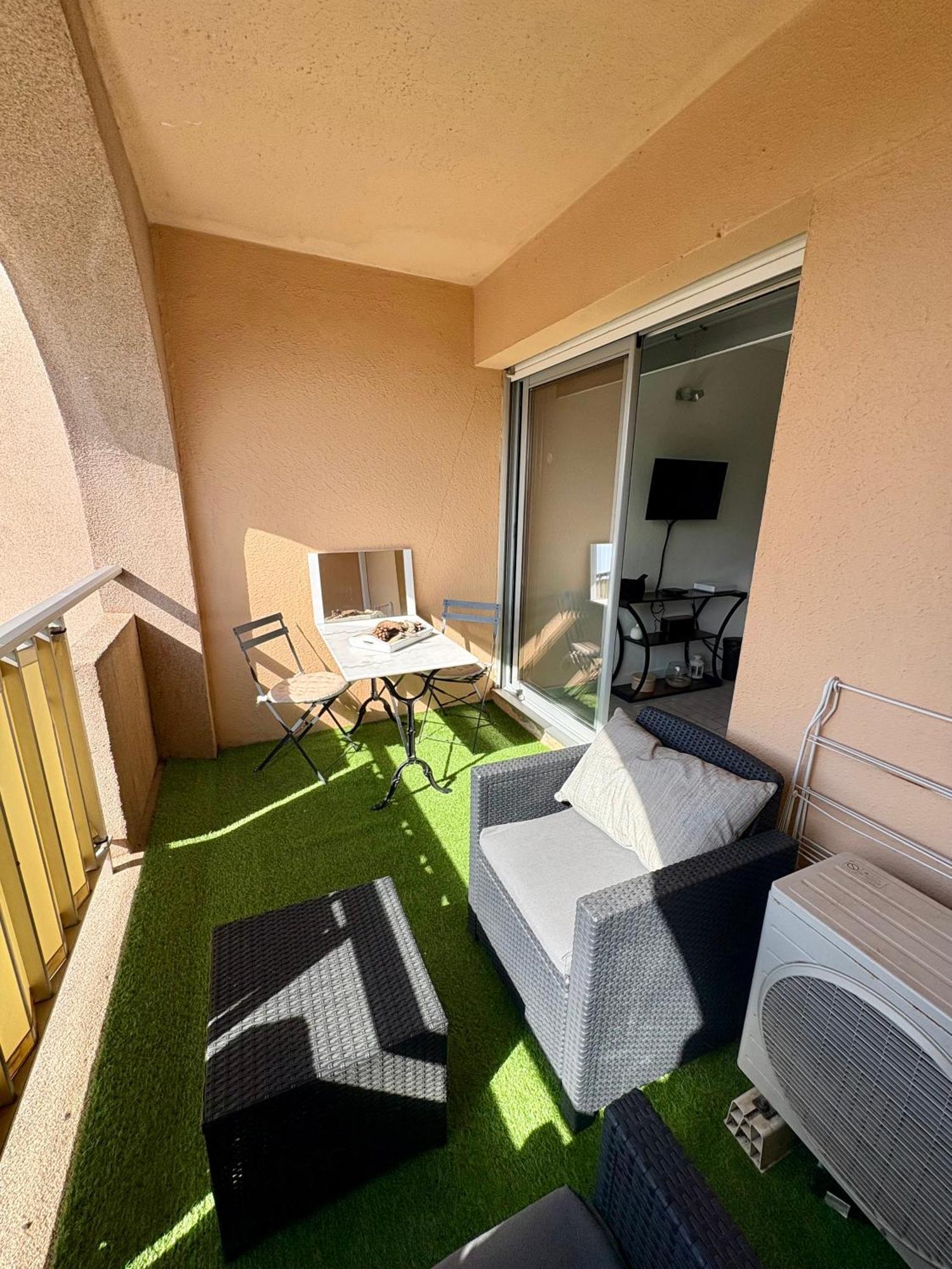 Apartmán Sejour Au Port Hyères Exteriér fotografie